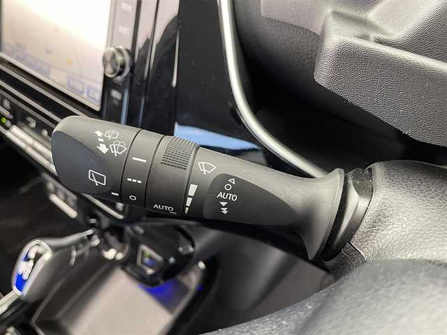 トヨタ プリウス Sセーフティプラス 大分県 2018(平30)年 8.8万km ホワイトパールクリスタルシャイン 純正ナビ/（フルセグ/CD/DVD/Bluetooth）/トヨタセーフティーセンス/・レーダークルーズコントロール/・プリクラッシュセーフティー/・レーンディパーチャアシスト/（操舵支援有）/・オートハイビーム/バックカメラ/クリアランスソナー/社外ミラー型ドライブレコーダー/ステアリングスイッチ/オートリトラミラー/社外アルミホイール/TVキャンセラー/保証書・取扱説明書
