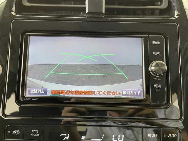トヨタ プリウス Sセーフティプラス 大分県 2018(平30)年 8.8万km ホワイトパールクリスタルシャイン 純正ナビ/（フルセグ/CD/DVD/Bluetooth）/トヨタセーフティーセンス/・レーダークルーズコントロール/・プリクラッシュセーフティー/・レーンディパーチャアシスト/（操舵支援有）/・オートハイビーム/バックカメラ/クリアランスソナー/社外ミラー型ドライブレコーダー/ステアリングスイッチ/オートリトラミラー/社外アルミホイール/TVキャンセラー/保証書・取扱説明書