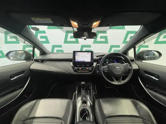 トヨタ カローラツーリング ハイブリッド ダブルバイビー 鹿児島県 2020(令2)年 4.7万km ブラックマイカ 禁煙車/トヨタセーフティセンス/　・レーントレーシングアシスト/　・レーンディバーチャーアラート/　・レーダークルーズコントロール/　・オートマチックハイビーム/ブラインドスポットモニター/純正ナビ機能付きディスプレイオーディオ/　・フルセグTV/　・USB接続/　・AppleCarPlay/　・AndroidAuto/　・MiraCast/　・AM/FM/電動パーキング/電動格納ミラー/オートライト/ETC/バックカメラ/ドライブレコーダー/ステアリングリモコン/冬用社外ホイールタイヤ積み込み