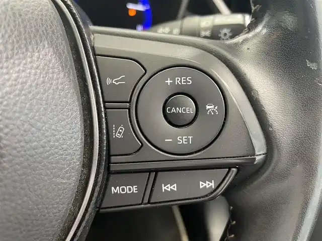 トヨタ カローラツーリング ハイブリッド ダブルバイビー 鹿児島県 2020(令2)年 4.7万km ブラックマイカ 禁煙車/トヨタセーフティセンス/　・レーントレーシングアシスト/　・レーンディバーチャーアラート/　・レーダークルーズコントロール/　・オートマチックハイビーム/ブラインドスポットモニター/純正ナビ機能付きディスプレイオーディオ/　・フルセグTV/　・USB接続/　・AppleCarPlay/　・AndroidAuto/　・MiraCast/　・AM/FM/電動パーキング/電動格納ミラー/オートライト/ETC/バックカメラ/ドライブレコーダー/ステアリングリモコン/冬用社外ホイールタイヤ積み込み