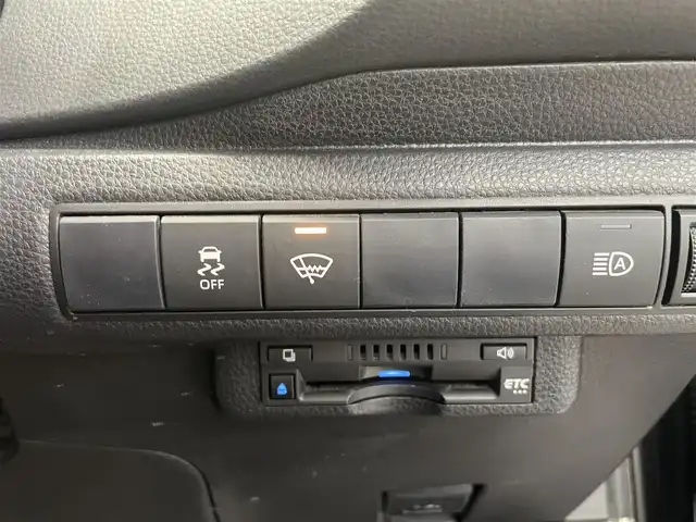 トヨタ カローラツーリング ハイブリッド ダブルバイビー 鹿児島県 2020(令2)年 4.7万km ブラックマイカ 禁煙車/トヨタセーフティセンス/　・レーントレーシングアシスト/　・レーンディバーチャーアラート/　・レーダークルーズコントロール/　・オートマチックハイビーム/ブラインドスポットモニター/純正ナビ機能付きディスプレイオーディオ/　・フルセグTV/　・USB接続/　・AppleCarPlay/　・AndroidAuto/　・MiraCast/　・AM/FM/電動パーキング/電動格納ミラー/オートライト/ETC/バックカメラ/ドライブレコーダー/ステアリングリモコン/冬用社外ホイールタイヤ積み込み