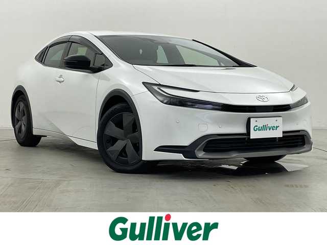 トヨタ プリウス U 群馬県 2023(令5)年 4万km プラチナホワイトパールマイカ ディスプレイオーディオ（コネクティッドナビ対応）/・8インチHDディスプレイ/・AM/FMチューナー、フルセグTV、USB入力（動画・音楽　再生/給電【Type-C】、Bluetooth(ハンズフリー/オーディオ）/・スマートフォン連携　/Apple Car Play/Andoroid Auto/Miracast/前席シートヒーター （3段階温度設定）/======/バックモニター /予防安全　Toyota Safety Sense/・プリクラッシュセーフティ/・レーントレーシングアシスト/レーンディパーチャーアラート/・レーダークルーズ（全車速追従機能付）/・オートマチックハイビーム/・ロードサインアシスト/・ドライバー異常時対応システム/・プロアクティブドライビングアシスト/・発進遅れ告知機能/ビルトインETC2.0/スマートキー /プッシュスタート/LEDヘッドライト/オートライト