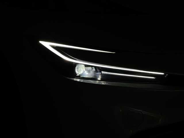 トヨタ プリウス U 群馬県 2023(令5)年 4万km プラチナホワイトパールマイカ ディスプレイオーディオ（コネクティッドナビ対応）/・8インチHDディスプレイ/・AM/FMチューナー、フルセグTV、USB入力（動画・音楽　再生/給電【Type-C】、Bluetooth(ハンズフリー/オーディオ）/・スマートフォン連携　/Apple Car Play/Andoroid Auto/Miracast/前席シートヒーター （3段階温度設定）/======/バックモニター /予防安全　Toyota Safety Sense/・プリクラッシュセーフティ/・レーントレーシングアシスト/レーンディパーチャーアラート/・レーダークルーズ（全車速追従機能付）/・オートマチックハイビーム/・ロードサインアシスト/・ドライバー異常時対応システム/・プロアクティブドライビングアシスト/・発進遅れ告知機能/ビルトインETC2.0/スマートキー /プッシュスタート/LEDヘッドライト/オートライト