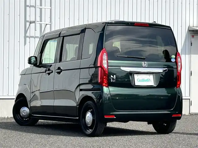 ホンダ Ｎ ＢＯＸ G L ホンダセンシング 熊本県 2019(令1)年 5万km ブリティッシュグリーンP 純正ナビ/・AM/FM/CD/DVD/BT/USB/・フルセグTV/バックカメラ/ホンダセンシング/・衝突軽減ブレーキ/・レーンキープアシスト/・先行車発進お知らせ/・標識検知機能/・オートハイビーム/・レーダークルーズコントロール/片側電動スライドドア/ドライブレコーダー/LEDヘッドライト/横滑り防止装置/ETC/前席シートヒーター/後席ロールサンシェード/電動格納ミラー/ウインカーミラー/ドアバイザー/純正フロアマット/純正アルミホイール