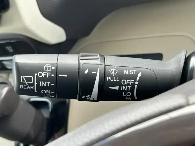 ホンダ Ｎ ＢＯＸ G L ホンダセンシング 熊本県 2019(令1)年 5万km ブリティッシュグリーンP 純正ナビ/・AM/FM/CD/DVD/BT/USB/・フルセグTV/バックカメラ/ホンダセンシング/・衝突軽減ブレーキ/・レーンキープアシスト/・先行車発進お知らせ/・標識検知機能/・オートハイビーム/・レーダークルーズコントロール/片側電動スライドドア/ドライブレコーダー/LEDヘッドライト/横滑り防止装置/ETC/前席シートヒーター/後席ロールサンシェード/電動格納ミラー/ウインカーミラー/ドアバイザー/純正フロアマット/純正アルミホイール