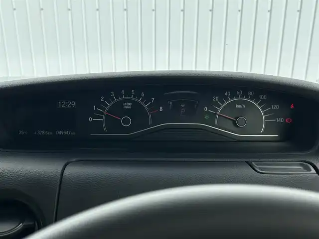 ホンダ Ｎ ＢＯＸ G L ホンダセンシング 熊本県 2019(令1)年 5万km ブリティッシュグリーンP 純正ナビ/・AM/FM/CD/DVD/BT/USB/・フルセグTV/バックカメラ/ホンダセンシング/・衝突軽減ブレーキ/・レーンキープアシスト/・先行車発進お知らせ/・標識検知機能/・オートハイビーム/・レーダークルーズコントロール/片側電動スライドドア/ドライブレコーダー/LEDヘッドライト/横滑り防止装置/ETC/前席シートヒーター/後席ロールサンシェード/電動格納ミラー/ウインカーミラー/ドアバイザー/純正フロアマット/純正アルミホイール