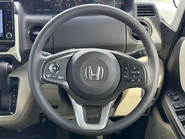 ホンダ Ｎ ＢＯＸ G L ホンダセンシング 熊本県 2019(令1)年 5万km ブリティッシュグリーンP 純正ナビ/・AM/FM/CD/DVD/BT/USB/・フルセグTV/バックカメラ/ホンダセンシング/・衝突軽減ブレーキ/・レーンキープアシスト/・先行車発進お知らせ/・標識検知機能/・オートハイビーム/・レーダークルーズコントロール/片側電動スライドドア/ドライブレコーダー/LEDヘッドライト/横滑り防止装置/ETC/前席シートヒーター/後席ロールサンシェード/電動格納ミラー/ウインカーミラー/ドアバイザー/純正フロアマット/純正アルミホイール