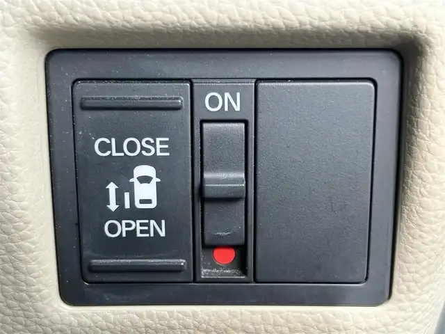 ホンダ Ｎ ＢＯＸ G L ホンダセンシング 熊本県 2019(令1)年 5万km ブリティッシュグリーンP 純正ナビ/・AM/FM/CD/DVD/BT/USB/・フルセグTV/バックカメラ/ホンダセンシング/・衝突軽減ブレーキ/・レーンキープアシスト/・先行車発進お知らせ/・標識検知機能/・オートハイビーム/・レーダークルーズコントロール/片側電動スライドドア/ドライブレコーダー/LEDヘッドライト/横滑り防止装置/ETC/前席シートヒーター/後席ロールサンシェード/電動格納ミラー/ウインカーミラー/ドアバイザー/純正フロアマット/純正アルミホイール