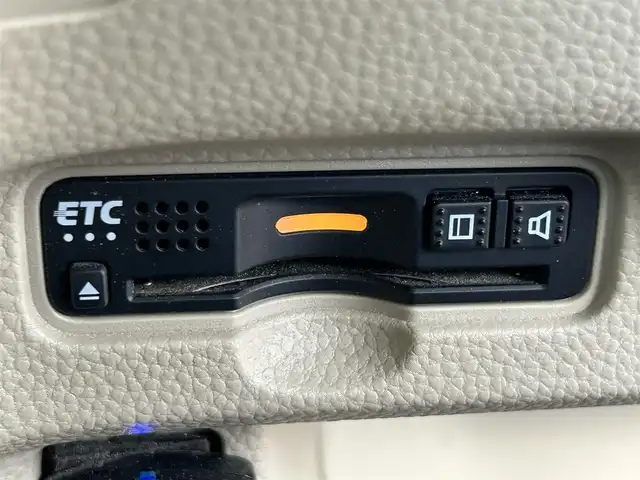 ホンダ Ｎ ＢＯＸ G L ホンダセンシング 熊本県 2019(令1)年 5万km ブリティッシュグリーンP 純正ナビ/・AM/FM/CD/DVD/BT/USB/・フルセグTV/バックカメラ/ホンダセンシング/・衝突軽減ブレーキ/・レーンキープアシスト/・先行車発進お知らせ/・標識検知機能/・オートハイビーム/・レーダークルーズコントロール/片側電動スライドドア/ドライブレコーダー/LEDヘッドライト/横滑り防止装置/ETC/前席シートヒーター/後席ロールサンシェード/電動格納ミラー/ウインカーミラー/ドアバイザー/純正フロアマット/純正アルミホイール