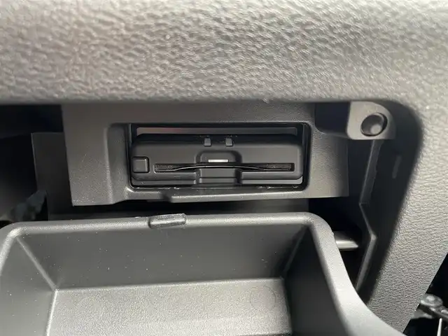 日産 セレナ e－パワー ハイウェイスター V 静岡県 2021(令3)年 8.5万km ダイヤモンドブラック 純正10インチナビ/・フルセグTV/・Bluetooth接続/・DVD再生/プロパイロット/エマージェンシーブレーキ/BSM/スマートルームミラー/アラウンドビューモニター/前後コーナーセンサー/両側パワスラ/電動パーキングブレーキ/オートブレーキホールド/LEDオートライト/オートハイビーム/ビルトインETC/ドラレコ/純正16インチアルミホイール