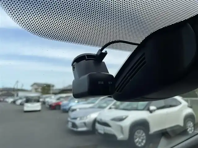 日産 セレナ e－パワー ハイウェイスター V 静岡県 2021(令3)年 8.5万km ダイヤモンドブラック 純正10インチナビ/・フルセグTV/・Bluetooth接続/・DVD再生/プロパイロット/エマージェンシーブレーキ/BSM/スマートルームミラー/アラウンドビューモニター/前後コーナーセンサー/両側パワスラ/電動パーキングブレーキ/オートブレーキホールド/LEDオートライト/オートハイビーム/ビルトインETC/ドラレコ/純正16インチアルミホイール