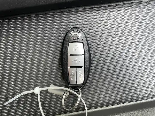 日産 セレナ e－パワー ハイウェイスター V 静岡県 2021(令3)年 8.5万km ダイヤモンドブラック 純正10インチナビ/・フルセグTV/・Bluetooth接続/・DVD再生/プロパイロット/エマージェンシーブレーキ/BSM/スマートルームミラー/アラウンドビューモニター/前後コーナーセンサー/両側パワスラ/電動パーキングブレーキ/オートブレーキホールド/LEDオートライト/オートハイビーム/ビルトインETC/ドラレコ/純正16インチアルミホイール