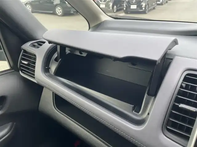 日産 セレナ e－パワー ハイウェイスター V 静岡県 2021(令3)年 8.5万km ダイヤモンドブラック 純正10インチナビ/・フルセグTV/・Bluetooth接続/・DVD再生/プロパイロット/エマージェンシーブレーキ/BSM/スマートルームミラー/アラウンドビューモニター/前後コーナーセンサー/両側パワスラ/電動パーキングブレーキ/オートブレーキホールド/LEDオートライト/オートハイビーム/ビルトインETC/ドラレコ/純正16インチアルミホイール