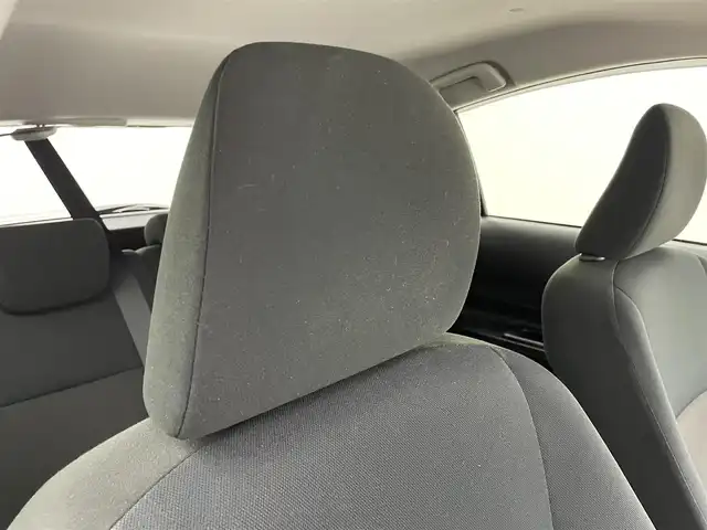 トヨタ アクア S スタイルブラック 岡山県 2016(平28)年 5.7万km ホワイトパールクリスタルシャイン 純正ナビ【NSZT-W66T】/・FM/AM/フルセグ/Bluetooth/CD/DVD/バックカメラ/ビルトインETC/トヨタセーフティセンス/・プリクラッシュセーフティ/・レーンキープアシスト/・オートマチックハイビーム/LEDヘッドライト/・フォグライト/純正フロアマット/社外アルミ/スマートキー/・プッシュスタート