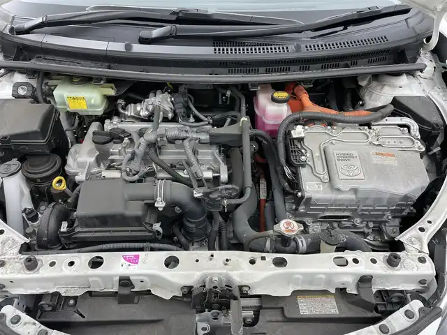 トヨタ アクア S スタイルブラック 岡山県 2016(平28)年 5.7万km ホワイトパールクリスタルシャイン 純正ナビ【NSZT-W66T】/・FM/AM/フルセグ/Bluetooth/CD/DVD/バックカメラ/ビルトインETC/トヨタセーフティセンス/・プリクラッシュセーフティ/・レーンキープアシスト/・オートマチックハイビーム/LEDヘッドライト/・フォグライト/純正フロアマット/社外アルミ/スマートキー/・プッシュスタート