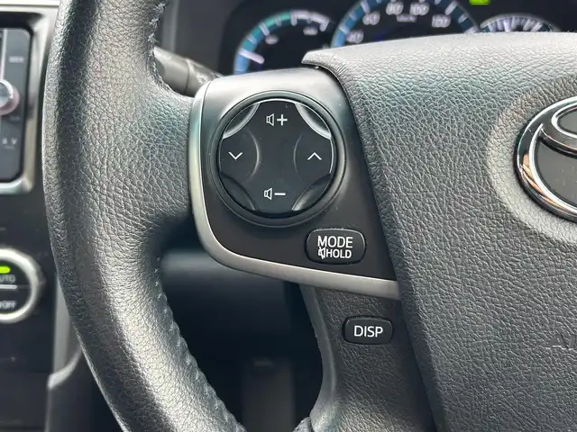 トヨタ カムリ ハイブリット Gパッケージ 福島県 2013(平25)年 7.3万km ホワイトパールクリスタルシャイン 純正ナビゲーション/【CD/DVD/SD/Bluetooth/TV】/バックカメラ/ビルトインETC/クルーズコントロール/運転席電動シート/HIDオートライト/純正フロアマット/純正ドアバイザー