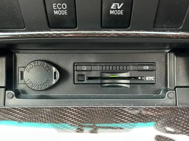 トヨタ カムリ ハイブリット Gパッケージ 福島県 2013(平25)年 7.3万km ホワイトパールクリスタルシャイン 純正ナビゲーション/【CD/DVD/SD/Bluetooth/TV】/バックカメラ/ビルトインETC/クルーズコントロール/運転席電動シート/HIDオートライト/純正フロアマット/純正ドアバイザー