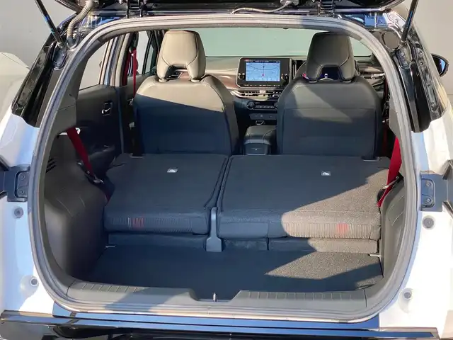 日産 オーラ ニスモ 岐阜県 2023(令5)年 1.6万km ピュアホワイトパール / スーパーブラック 2トーン ブラインドスポットモニター/置くだけ充電/純正SDナビ/-BT/USB/HDMI/プロパイロット/全周囲カメラ/リアフォグライト/電動パーキングブレーキ/ブレーキホールド/ドライブレコーダー/前後コーナーセンサー/オートマチックハイビーム/LEDヘッドライト/ステアリングスイッチ/ハーフレザーシート/ETC2.0/取扱説明書/保証書/スペアキー