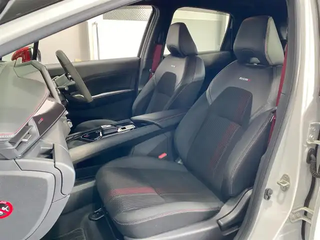 日産 オーラ ニスモ 岐阜県 2023(令5)年 1.6万km ピュアホワイトパール / スーパーブラック 2トーン ブラインドスポットモニター/置くだけ充電/純正SDナビ/-BT/USB/HDMI/プロパイロット/全周囲カメラ/リアフォグライト/電動パーキングブレーキ/ブレーキホールド/ドライブレコーダー/前後コーナーセンサー/オートマチックハイビーム/LEDヘッドライト/ステアリングスイッチ/ハーフレザーシート/ETC2.0/取扱説明書/保証書/スペアキー