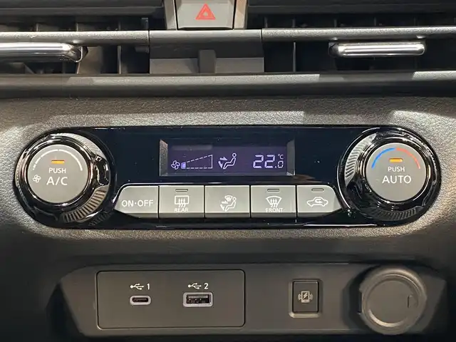 日産 オーラ ニスモ 岐阜県 2023(令5)年 1.6万km ピュアホワイトパール / スーパーブラック 2トーン ブラインドスポットモニター/置くだけ充電/純正SDナビ/-BT/USB/HDMI/プロパイロット/全周囲カメラ/リアフォグライト/電動パーキングブレーキ/ブレーキホールド/ドライブレコーダー/前後コーナーセンサー/オートマチックハイビーム/LEDヘッドライト/ステアリングスイッチ/ハーフレザーシート/ETC2.0/取扱説明書/保証書/スペアキー