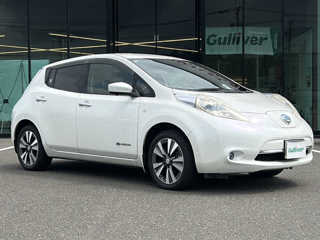 日産 リーフ G サンクスエディション 鹿児島県 2017(平29)年 1.8万km ブリリアントホワイトパール ワンオーナー/ワンセグテレビ/バックカメラ/プッシュスタート/オートライト/LEDヘッドライト/シートヒーター/車線逸脱防止システム/横滑り防止装置/アラウンドビューモニター/ドアバイザー