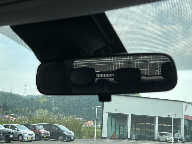 日産 リーフ G サンクスエディション 鹿児島県 2017(平29)年 1.8万km ブリリアントホワイトパール ワンオーナー/ワンセグテレビ/バックカメラ/プッシュスタート/オートライト/LEDヘッドライト/シートヒーター/車線逸脱防止システム/横滑り防止装置/アラウンドビューモニター/ドアバイザー