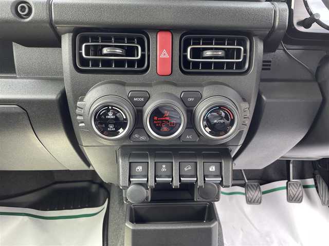 スズキ ジムニー シエラ JC 栃木県 2023(令5)年 0.1万km アイボリー 5速マニュアル/4WD/スズキセーフティサポート/・デュアルセンサーブレーキサポート/・先行車発進お知らせ機能/・標識認識機能/・車線逸脱警告機能/・ハイビームアシスト/KENWOOD製ディスプレイオーディオ/・Apple CarPlay/Android auto/・Bluetooth/・USB/クルーズコントロール/プッシュエンジンスタート/ETC2.0/LEDヘッドライト/純正15インチアルミホイール/シフォンアイボリーメタリック(ZVG)