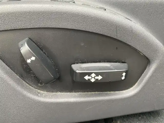 ボルボ ＸＣ６０ T5 Rデザイン 福岡県 2014(平26)年 6.8万km 黒 ・アクティブクルーズコントロール/・純正HDDナビ/USB/AUX/CD/・バックカメラ/・黒革シート/シートヒーター/・社外ETC/・純正20AW/・プッシュスタート/・パーキングアシスト/・スマートキー/・フルフラットシート/・パワーシート/・レーンキープアシスト/・オートライト/・取扱説明書