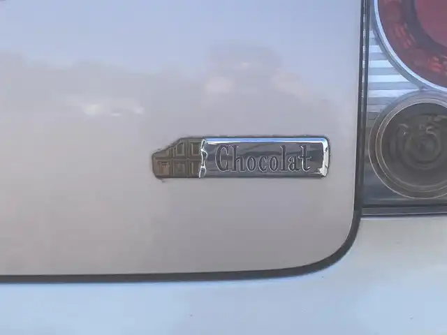 スズキ ラパン ショコラ X 埼玉県 2013(平25)年 9.4万km シャンパンピンクPM (株)IDOMが運営する【じしゃロン鳩ヶ谷店】の自社ローン専用車両になりますこちらは現金またはオートローンご利用時の価格です。自社ローンご希望の方は別途その旨お申付け下さい/登録時93242km/アイドリングストップ/プッシュスタート/CD再生機能付/AM/FM/AUX/ETC/オートライト/純正HIDヘッドライト/革巻きステアリング/革巻きシフトノブ/スマートキー/ダブルエアバッグ/盗難防止装置/デジタルインナーミラー/前方ドライブレコーダー/ベンチシート/ドアバイザー