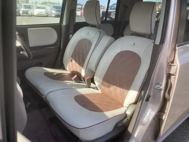 スズキ ラパン ショコラ X 埼玉県 2013(平25)年 9.4万km シャンパンピンクPM (株)IDOMが運営する【じしゃロン鳩ヶ谷店】の自社ローン専用車両になりますこちらは現金またはオートローンご利用時の価格です。自社ローンご希望の方は別途その旨お申付け下さい/登録時93242km/アイドリングストップ/プッシュスタート/CD再生機能付/AM/FM/AUX/ETC/オートライト/純正HIDヘッドライト/革巻きステアリング/革巻きシフトノブ/スマートキー/ダブルエアバッグ/盗難防止装置/デジタルインナーミラー/前方ドライブレコーダー/ベンチシート/ドアバイザー