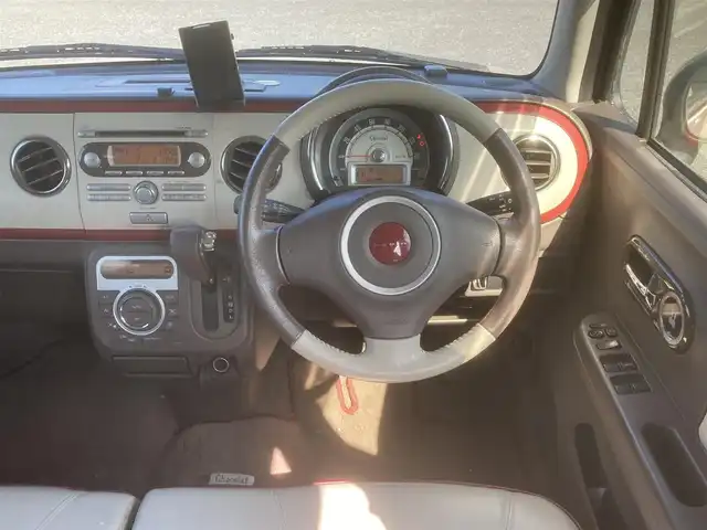 スズキ ラパン ショコラ X 埼玉県 2013(平25)年 9.4万km シャンパンピンクPM (株)IDOMが運営する【じしゃロン鳩ヶ谷店】の自社ローン専用車両になりますこちらは現金またはオートローンご利用時の価格です。自社ローンご希望の方は別途その旨お申付け下さい/登録時93242km/アイドリングストップ/プッシュスタート/CD再生機能付/AM/FM/AUX/ETC/オートライト/純正HIDヘッドライト/革巻きステアリング/革巻きシフトノブ/スマートキー/ダブルエアバッグ/盗難防止装置/デジタルインナーミラー/前方ドライブレコーダー/ベンチシート/ドアバイザー