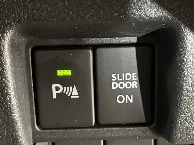 スズキ スペーシア HYBRID X 栃木県 2023(令5)年 0.4万km シフォンアイボリーM デュアルセンサーブレーキサポート2/コーナーセンサー/両側パワースライドドア/シートヒーター/禁煙車/オートライト/横滑り防止装置/スマートキー/プッシュスタート/アイドリングストップ/電動格納ミラー/社外フロアマット