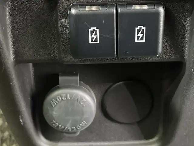 スズキ スペーシア HYBRID X 栃木県 2023(令5)年 0.4万km シフォンアイボリーM デュアルセンサーブレーキサポート2/コーナーセンサー/両側パワースライドドア/シートヒーター/禁煙車/オートライト/横滑り防止装置/スマートキー/プッシュスタート/アイドリングストップ/電動格納ミラー/社外フロアマット