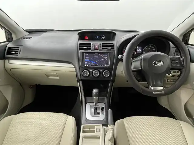 スバル インプレッサ スポーツ 2．0i アイサイト アイボリー 道央・札幌 2013(平25)年 4.3万km ディープチェリーパール ・４ＷＤ/・アイサイト/・社外ナビ/・バックカメラ/・Ｂｌｕｅｔｏｏｔｈ／ＣＤ／ＤＶＤ/・純正ドライブレコーダー/・アイドリングストップ/・アダプティブクルーズコントロール/・レーンキープアシスト/・オートマチックハイビーム/・オートエアコン/・ＥＴＣ/・プッシュスタート/・横滑り防止/・パワーステアリング/・パワーウィンドウ/・パワーシート/・HIDヘッドライト/・社外フロアマット/・純正アルミホイール