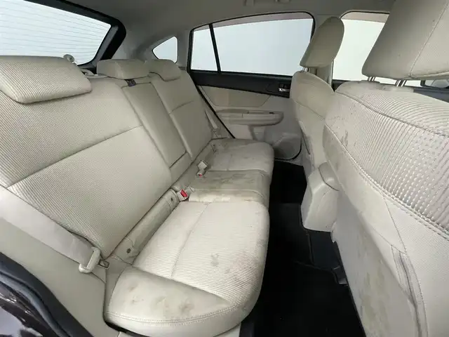 スバル インプレッサ スポーツ 2．0i アイサイト アイボリー 道央・札幌 2013(平25)年 4.3万km ディープチェリーパール ・４ＷＤ/・アイサイト/・社外ナビ/・バックカメラ/・Ｂｌｕｅｔｏｏｔｈ／ＣＤ／ＤＶＤ/・純正ドライブレコーダー/・アイドリングストップ/・アダプティブクルーズコントロール/・レーンキープアシスト/・オートマチックハイビーム/・オートエアコン/・ＥＴＣ/・プッシュスタート/・横滑り防止/・パワーステアリング/・パワーウィンドウ/・パワーシート/・HIDヘッドライト/・社外フロアマット/・純正アルミホイール