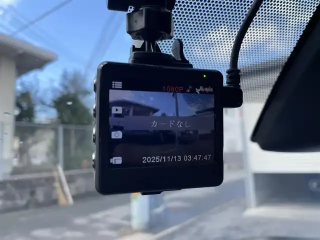 トヨタ エスクァイア ハイブリッド Xi 佐賀県 2017(平29)年 4.8万km スパークリングブラックパールクリスタルシャイン トヨタセーフティセンスC/・プリクラッシュセーフティ/・レーンディパーチャーアラート/・オートマチックハイビーム/純正10インチSDナビ/・バックカメラ/・フルセグTV/BT/CD/DVD/TVキャンセラー/純正フリップダウンモニター/社外ドラレコ(SDなし)/両側パワースライドドア/純正15インチAW/LEDヘッドライト/シートヒーター/プッシュスタート/革巻きステアリング/ETC2.0/スペアキー×2/取扱説明書/保証書