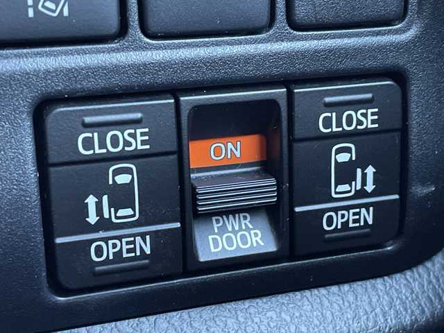 トヨタ ヴォクシー ZS 茨城県 2021(令3)年 2.9万km ボルドーマイカメタリック トヨタセーフティーセンス/フリップダウンモニター/社外ナビ/フルセグTV/Bluetooth/バックカメラ/両側パワースライドドア/クルーズコントロール/横滑り防止装置/衝突軽減システム/パーキングアシスト/アイドリングストップ/レーンキープ/オートライト/オートマチックハイビーム/LEDヘッドライト/コーナーセンサー