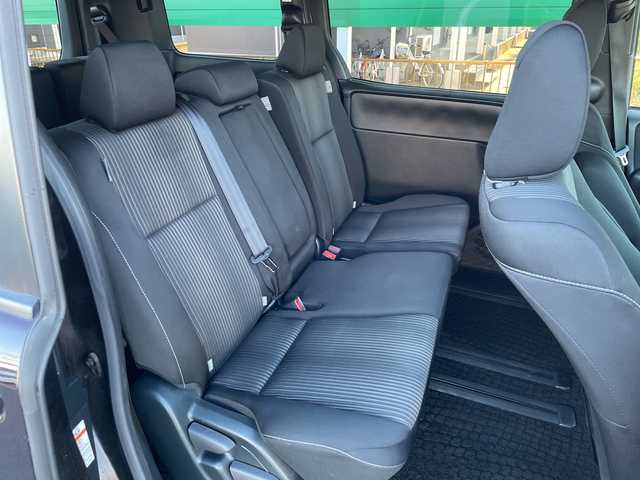 トヨタ ヴォクシー ZS 茨城県 2021(令3)年 2.9万km ボルドーマイカメタリック トヨタセーフティーセンス/フリップダウンモニター/社外ナビ/フルセグTV/Bluetooth/バックカメラ/両側パワースライドドア/クルーズコントロール/横滑り防止装置/衝突軽減システム/パーキングアシスト/アイドリングストップ/レーンキープ/オートライト/オートマチックハイビーム/LEDヘッドライト/コーナーセンサー