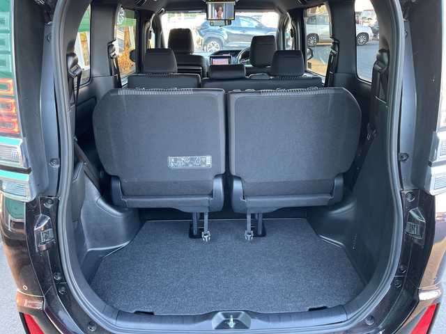 トヨタ ヴォクシー ZS 茨城県 2021(令3)年 2.9万km ボルドーマイカメタリック トヨタセーフティーセンス/フリップダウンモニター/社外ナビ/フルセグTV/Bluetooth/バックカメラ/両側パワースライドドア/クルーズコントロール/横滑り防止装置/衝突軽減システム/パーキングアシスト/アイドリングストップ/レーンキープ/オートライト/オートマチックハイビーム/LEDヘッドライト/コーナーセンサー