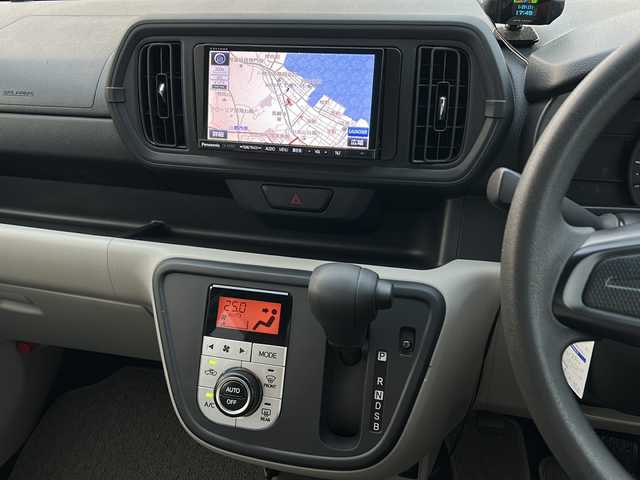 トヨタ パッソ X Lパッケージ S 石川県 2020(令2)年 1.7万km ダークエメラルドマイカ 4WD/スマートアシスト/・衝突警報機能/・被害軽減ブレーキアシスト/・緊急ブレーキ/・事前ブレーキ/・車線逸脱警報機能/・ペダル踏み間違い急発進抑制装置/社外メモリナビゲーション/【CD・DVD・Bluetooth・フルセグTV】/型番：CN-R300D/レーダー探知機（GPS搭載タイプ）/D席シートヒーター/プッシュスタート/・スマートキー/アイドリングストップ/横滑り防止/オートライト/取扱説明書