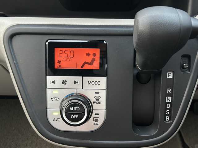トヨタ パッソ X Lパッケージ S 石川県 2020(令2)年 1.7万km ダークエメラルドマイカ 4WD/スマートアシスト/・衝突警報機能/・被害軽減ブレーキアシスト/・緊急ブレーキ/・事前ブレーキ/・車線逸脱警報機能/・ペダル踏み間違い急発進抑制装置/社外メモリナビゲーション/【CD・DVD・Bluetooth・フルセグTV】/型番：CN-R300D/レーダー探知機（GPS搭載タイプ）/D席シートヒーター/プッシュスタート/・スマートキー/アイドリングストップ/横滑り防止/オートライト/取扱説明書