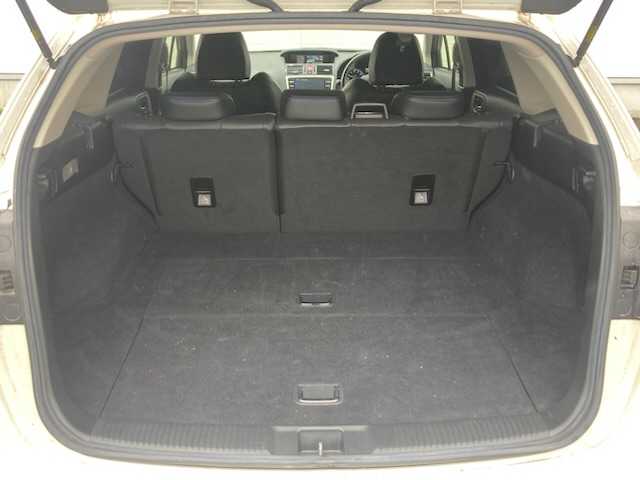 スバル レヴォーグ 2．0GT－S アイサイト 三重県 2014(平26)年 12万km クリスタルホワイトP (株)IDOMが運営する【じしゃロン四日市店】の自社ローン専用車両になります。こちらは現金またはオートローンご利用時の価格です。自社ローンご希望の方は別途その旨お申付け下さい/純正SDナビ（CD/DVD/BT/AM/FM）/バックカメラ/レールキープアシスト/衝突軽減システム/ターボ/４WD/パドルシフト/シートヒーター/パワーシート/合皮シート/エンジンスタートボタン/スマートキー