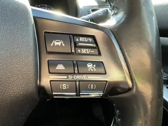 スバル レヴォーグ 1．6GT－S アイサイト 栃木県 2014(平26)年 11.3万km クリスタルブラックシリカ (株)IDOMが運営する【じしゃロン宇都宮店】の自社ローン対象車両になります。こちらは現金ご利用時の価格です。自社ローンご希望の方は別途その旨お申付け下さい。/ＥｙｅＳｉｇｈｔ/　・プリクラッシュブレーキ/　・全車速追従機能付クルーズコントロール/　・車線逸脱警報/　・車線逸脱警報/　・ヒルスタートアシスト/純正ナビ（CN-LR700D）/　CD/DVD/Bluetooth/バックカメラ/ビルトインETC/ステアリングスイッチ/革巻きステアリング/純正18インチアルミホイール/LEDヘッドライト/フォグランプ/パワーシート/電格ウィンカーミラー/アイドリングストップ/パドルシフト/ドアバイザー