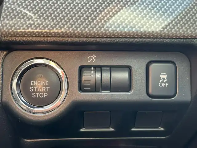 スバル レヴォーグ 1．6GT－S アイサイト 栃木県 2014(平26)年 11.3万km クリスタルブラックシリカ (株)IDOMが運営する【じしゃロン宇都宮店】の自社ローン対象車両になります。こちらは現金ご利用時の価格です。自社ローンご希望の方は別途その旨お申付け下さい。/ＥｙｅＳｉｇｈｔ/　・プリクラッシュブレーキ/　・全車速追従機能付クルーズコントロール/　・車線逸脱警報/　・車線逸脱警報/　・ヒルスタートアシスト/純正ナビ（CN-LR700D）/　CD/DVD/Bluetooth/バックカメラ/ビルトインETC/ステアリングスイッチ/革巻きステアリング/純正18インチアルミホイール/LEDヘッドライト/フォグランプ/パワーシート/電格ウィンカーミラー/アイドリングストップ/パドルシフト/ドアバイザー