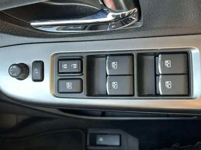 スバル レヴォーグ 1．6GT－S アイサイト 栃木県 2014(平26)年 11.3万km クリスタルブラックシリカ (株)IDOMが運営する【じしゃロン宇都宮店】の自社ローン対象車両になります。こちらは現金ご利用時の価格です。自社ローンご希望の方は別途その旨お申付け下さい。/ＥｙｅＳｉｇｈｔ/　・プリクラッシュブレーキ/　・全車速追従機能付クルーズコントロール/　・車線逸脱警報/　・車線逸脱警報/　・ヒルスタートアシスト/純正ナビ（CN-LR700D）/　CD/DVD/Bluetooth/バックカメラ/ビルトインETC/ステアリングスイッチ/革巻きステアリング/純正18インチアルミホイール/LEDヘッドライト/フォグランプ/パワーシート/電格ウィンカーミラー/アイドリングストップ/パドルシフト/ドアバイザー