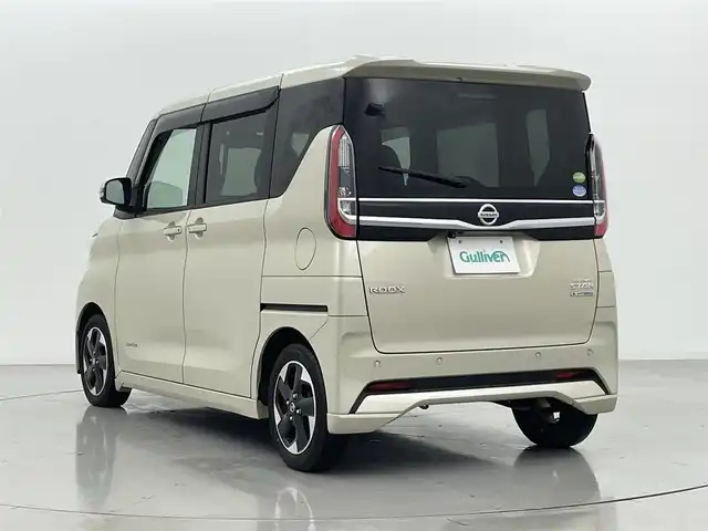 日産 ルークス ハイウェイスター X 熊本県 2020(令2)年 3.6万km フローズンバニラパール 純正9インチナビMM320D-L（ＤＶＤ・フルセグ・ＢＴ・ＡＵＸ）/全周囲カメラ　/前方ドライブレコーダー　/両側パワースライドドア　/前後クリアランスソナー　/エマージェンシーブレーキ　/横滑り防止　/アイドリングストップ/純正フロアマット/純正１４インチAW/オートライト/LEDヘッドライト/スマートキー/プッシュスタート
