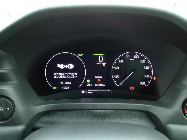 ホンダ ヴェゼル ハイブリッド e:HEV Z 新潟県 2021(令3)年 3.2万km プラチナホワイトパール 4WD/衝突被害軽減システム/レーダークルーズコントロール/純正ナビ（VXU-215VZi）/・（フルセグTV/CD/DVD/Bluetooth）/バックカメラ/ETC/ステアリングスイッチ/パドルシフト/前後ドライブレコーダー/オートブレーキホールド/シートヒーター/オートLEDライト/電動格納ウィンカーミラー/スマートキー