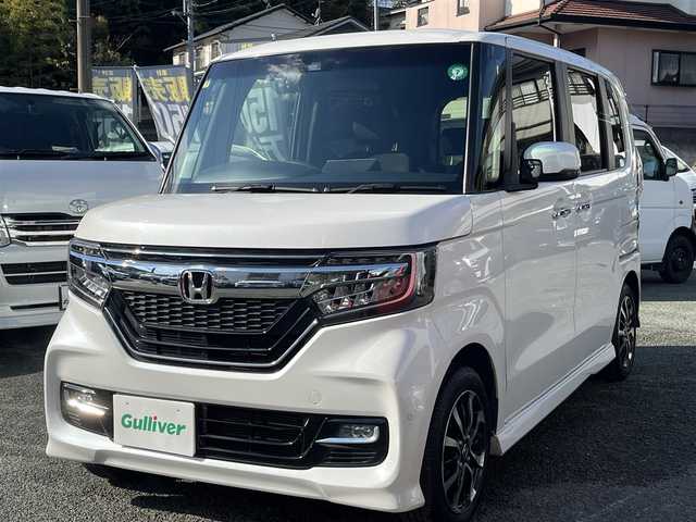 ホンダ Ｎ ＢＯＸ カスタム G L ホンダセンシング 熊本県 2018(平30)年 3.9万km プラチナホワイトパール 純正ナビ（VXM-184VFi）/【フルセグTV/CD/DVD/Bluetooth/ラジオ】/バックカメラ/前シーケンシャルウィンカー/前後ドライブレコーダー（ZDR-015）/片側パワースライドドア/レーダークルーズコントロール/衝突軽減ブレーキ/先行車発進お知らせ機能/レーンキープアシスト/標識認識機能/障害物センサー/ECON/ビルトインETC/純正14インチAW/オートライト/フォグランプ/LEDヘッドライト/ステアリングスイッチ/純正フロアマット/保証書/取扱説明書