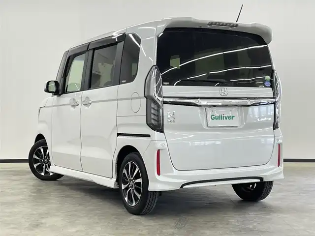 ホンダ Ｎ ＢＯＸ カスタム G L ホンダセンシング 長崎県 2018(平30)年 1.2万km プラチナホワイトパール 純正7インチナビ　（VXM-184VFi）/・フルセグTV　CD/DVD/SD/Bluetooth/ホンダセンシング/・衝突軽減ブレーキ/・誤発進抑制機能/・路外逸脱抑制機能/・アダプティブクルーズコントロール/・オートハイビーム/ワンオーナー/バックカメラ/プッシュスタート/片側パワースライドドア/ETC/ドライブレコーダー/ステアリングスイッチ/アイドリングストップ/スマートキー×2/純正フロアマット/純正14インチAW/取扱説明書/保証書