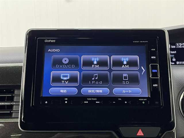 ホンダ Ｎ ＢＯＸ カスタム G L ホンダセンシング 長崎県 2018(平30)年 1.2万km プラチナホワイトパール 純正7インチナビ　（VXM-184VFi）/・フルセグTV　CD/DVD/SD/Bluetooth/ホンダセンシング/・衝突軽減ブレーキ/・誤発進抑制機能/・路外逸脱抑制機能/・アダプティブクルーズコントロール/・オートハイビーム/ワンオーナー/バックカメラ/プッシュスタート/片側パワースライドドア/ETC/ドライブレコーダー/ステアリングスイッチ/アイドリングストップ/スマートキー×2/純正フロアマット/純正14インチAW/取扱説明書/保証書